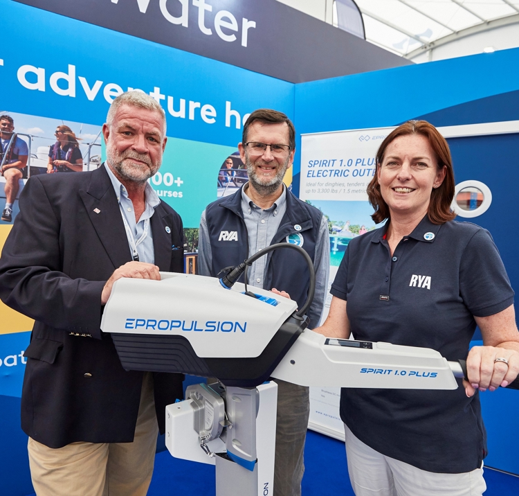 Sara Sutcliffe an Phil Horton with RYA partner Epropulsion  