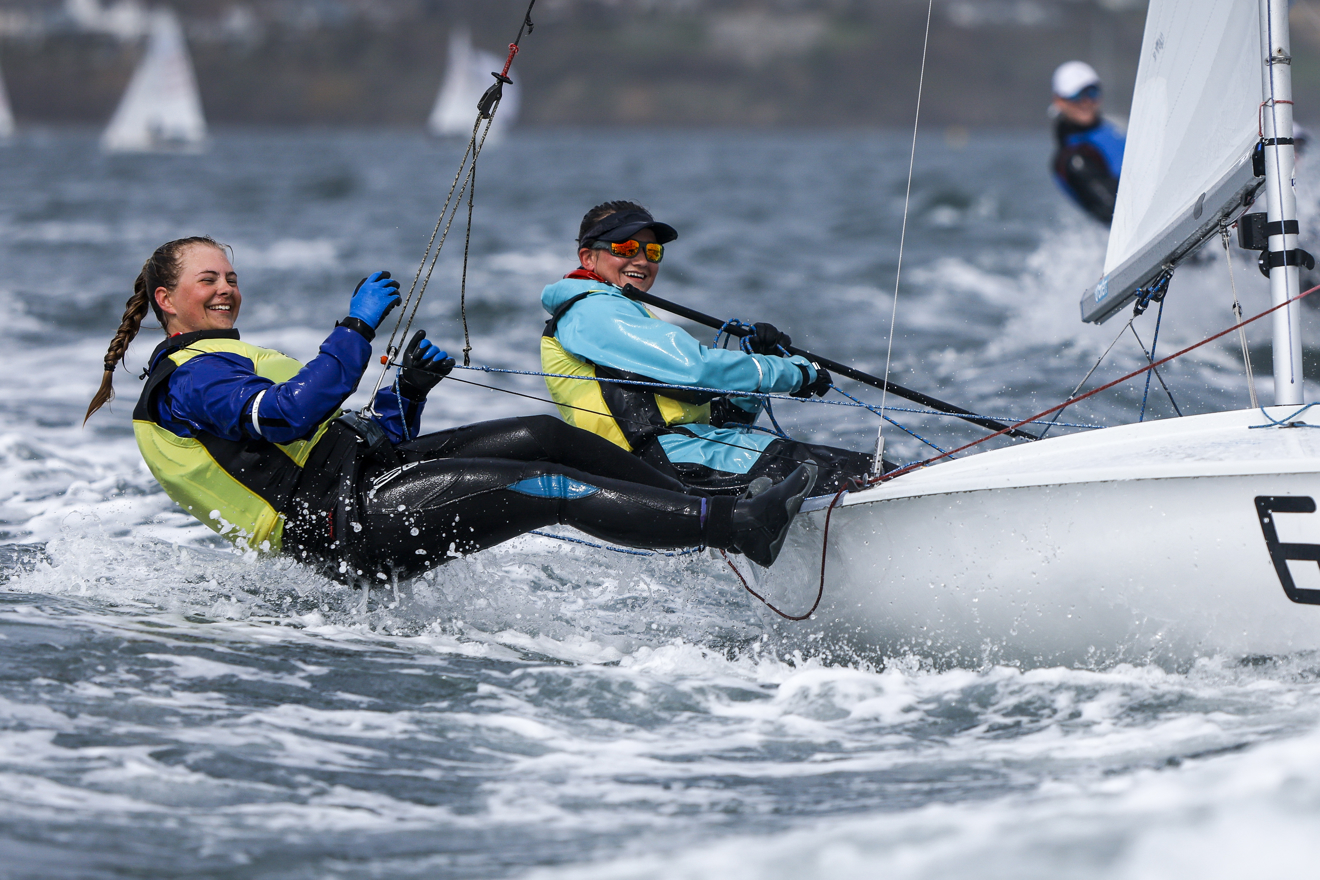 An image of Sabine Potter and Merle Nieuwland Sailing by the boa