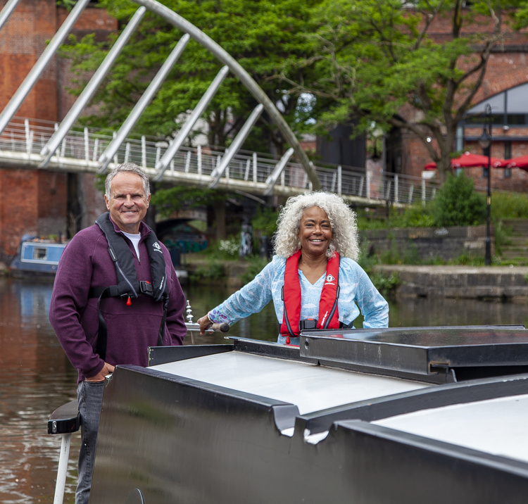 couple enjoying an afternoon on the inland waterways
