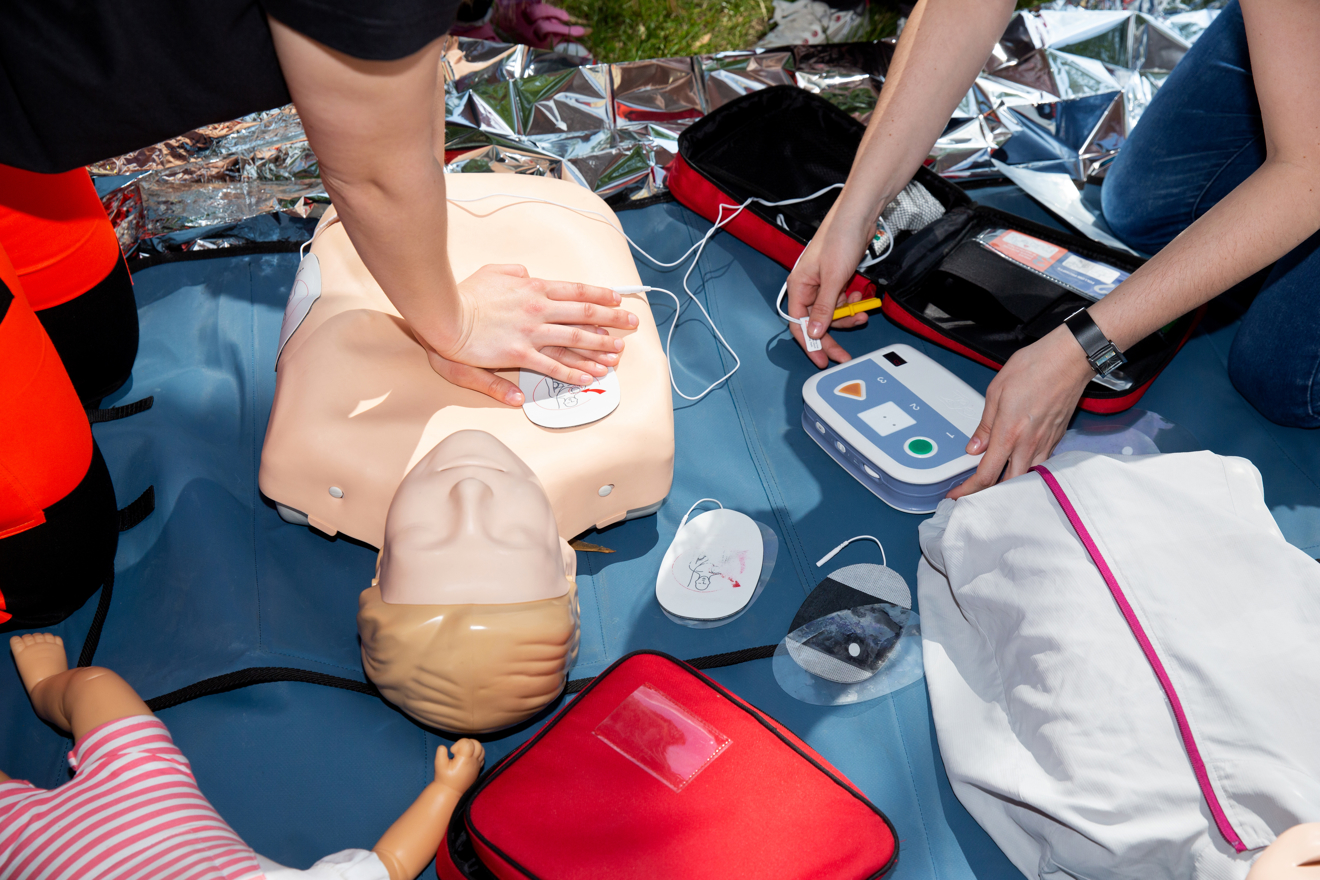 CPR training mannequin 